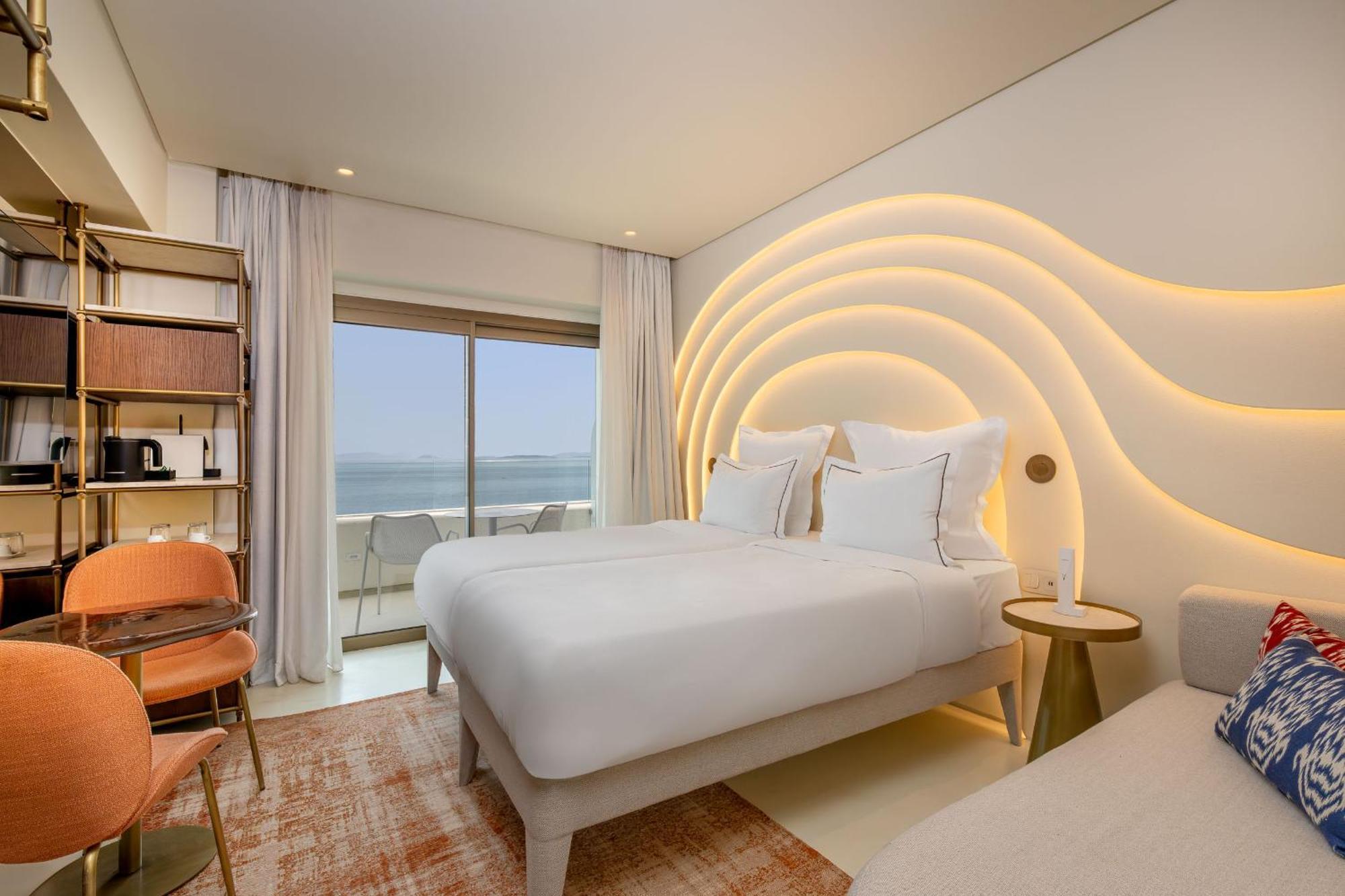 Isla Brown Corinthia Resort & Spa, Curio Collection By Hilton Agioi Theodoroi Room photo Deluxe room