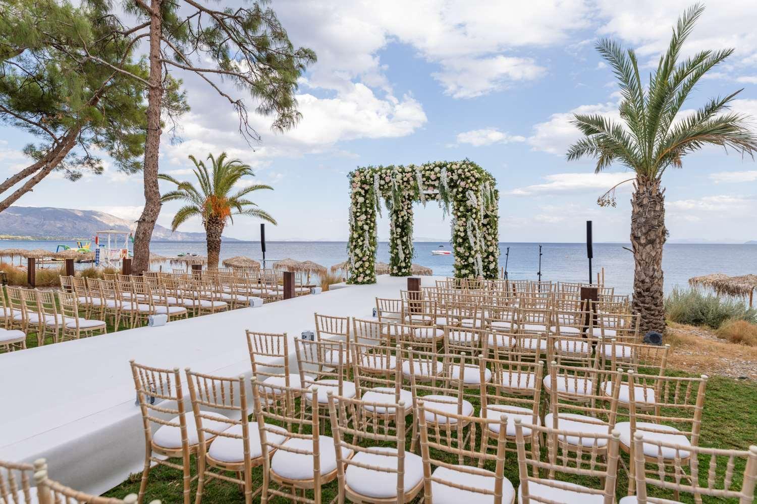 Isla Brown Corinthia Resort & Spa, Curio Collection By Hilton Agioi Theodoroi Exterior photo A wedding in Greece